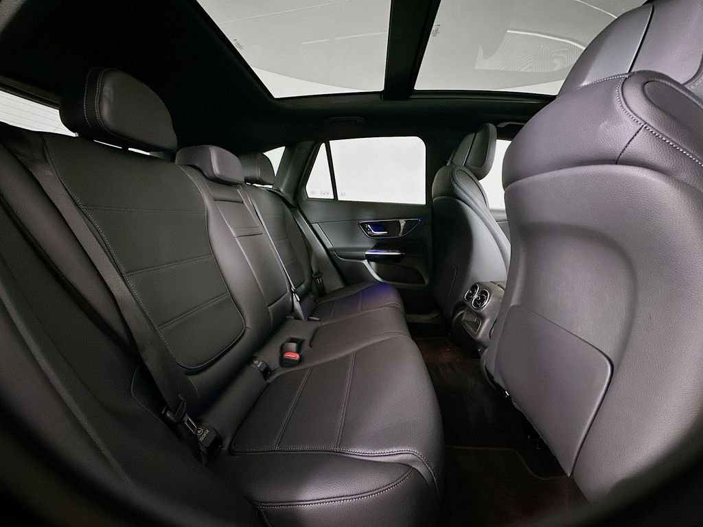 Certified Used 2023 White Mercedes-Benz GLC 300 image 28