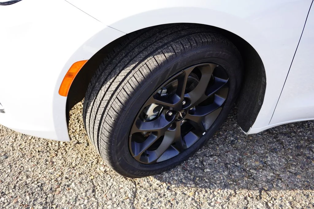 Certified Used 2025 White Chrysler Limited image 13