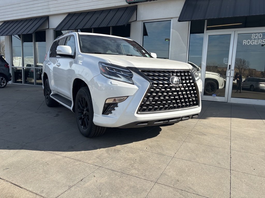 2022 Lexus GX 460 photo 2