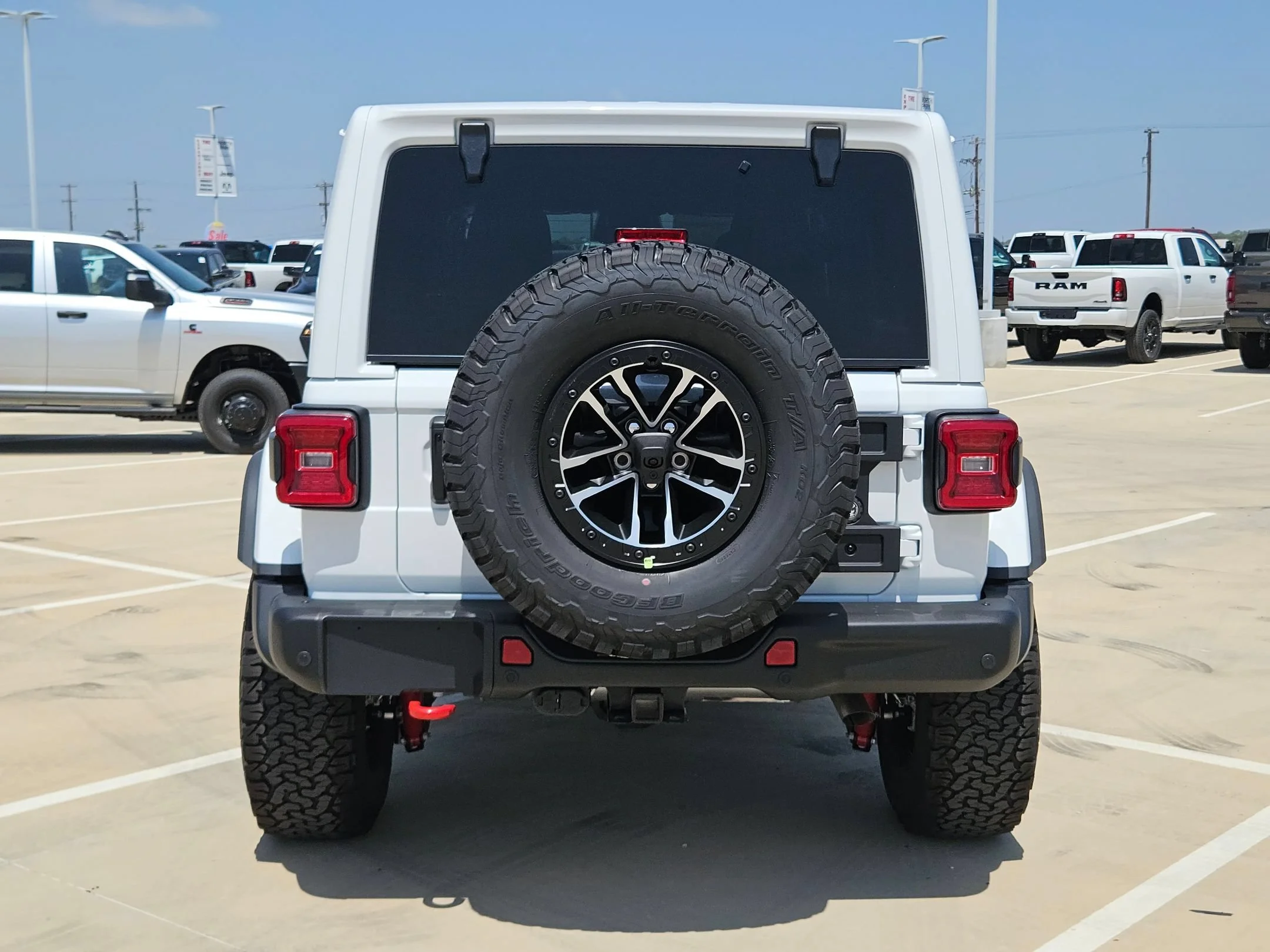 New 2026 Bright White Clearcoat Jeep Rubicon X image 4
