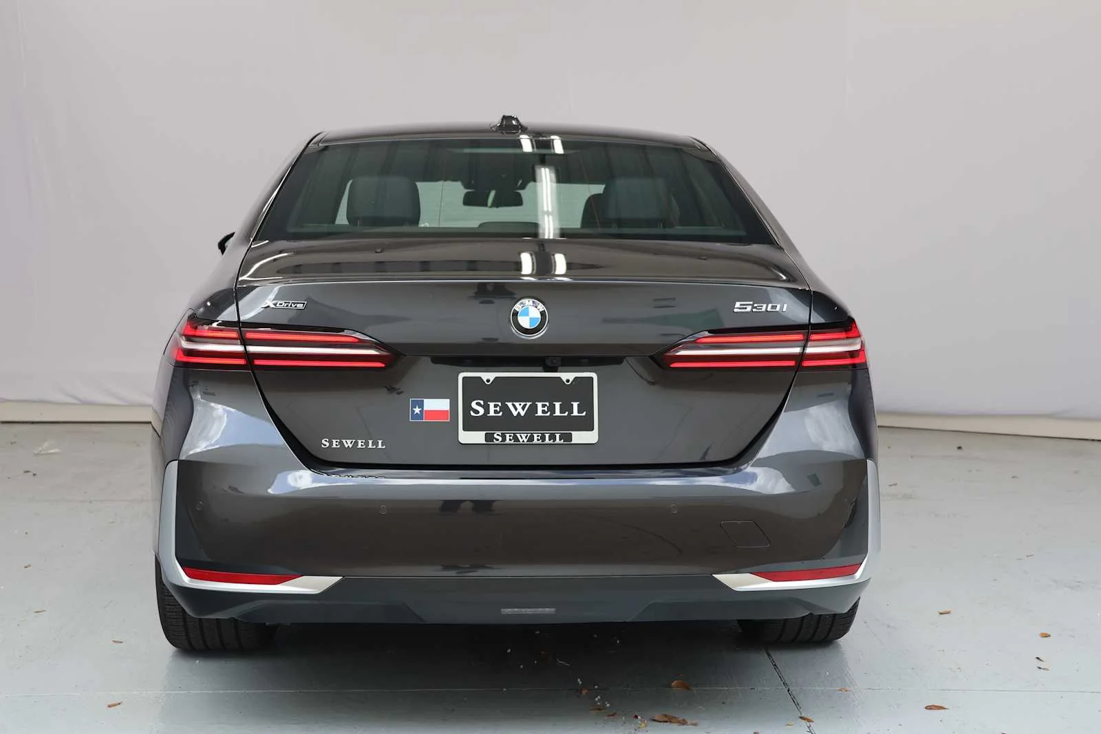 Used 2024 Dark Graphite Metallic BMW 530i xDrive image 9