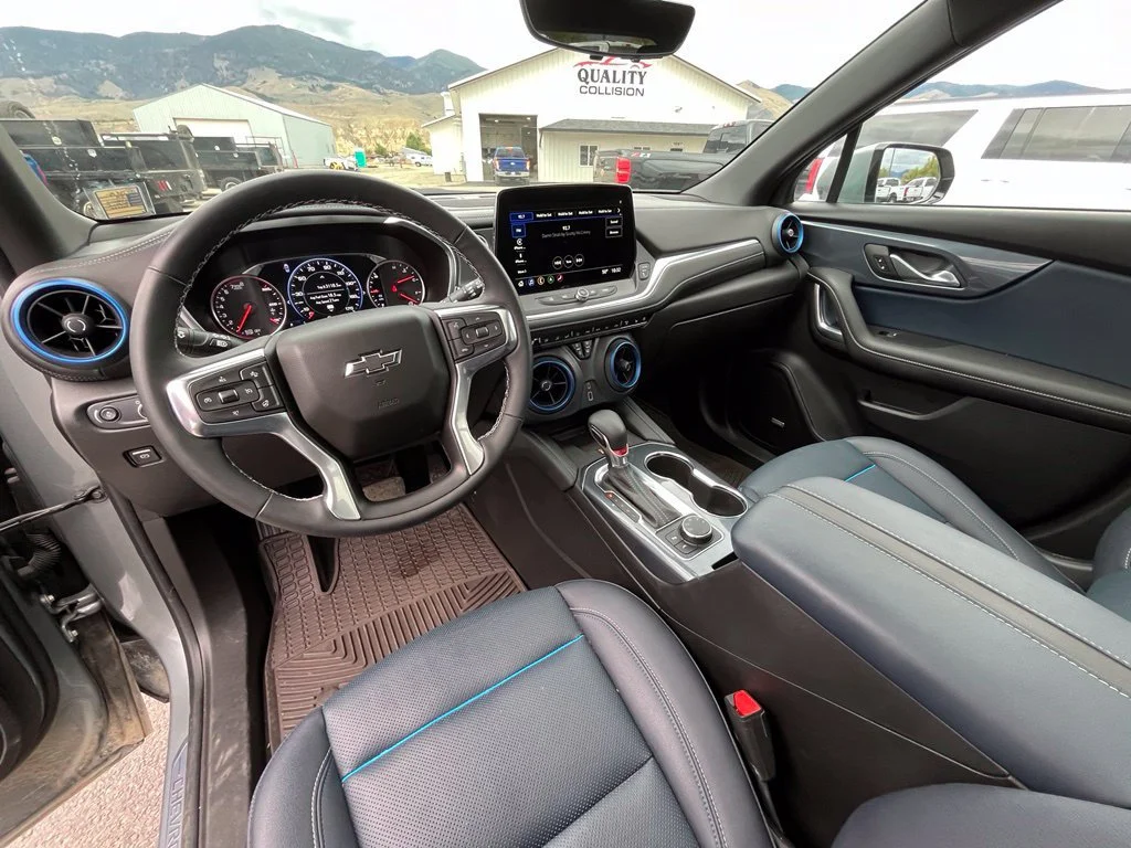 Used 2025 Sterling Gray Metallic Chevrolet RS image 10