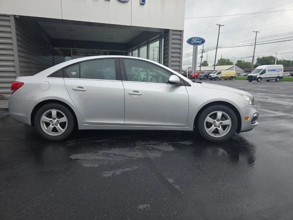 Used 2016 Silver Chevrolet 1LT image 4