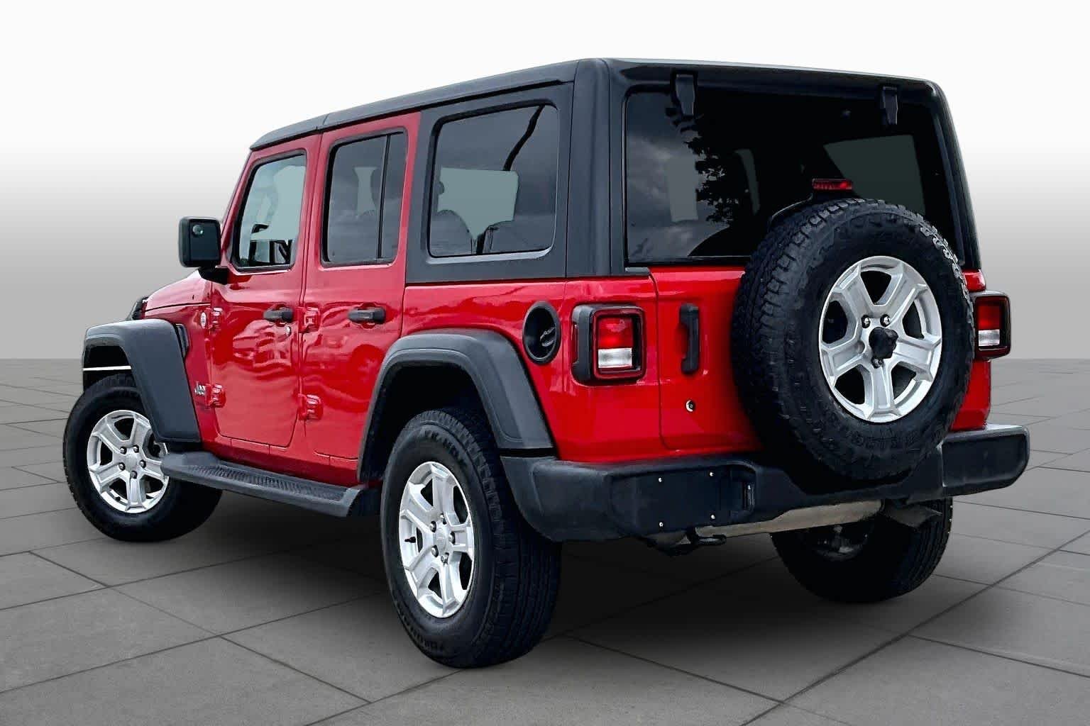 Used 2018 Firecracker Red Clearcoat Jeep Sport S image 11