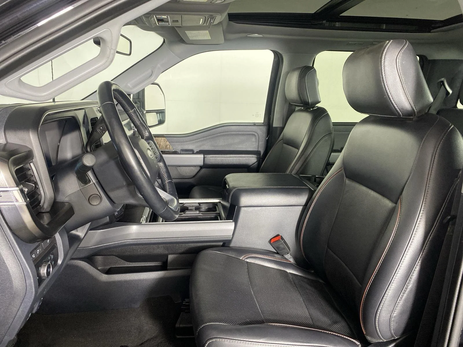 Used 2024 Agate Black Ford LARIAT image 20