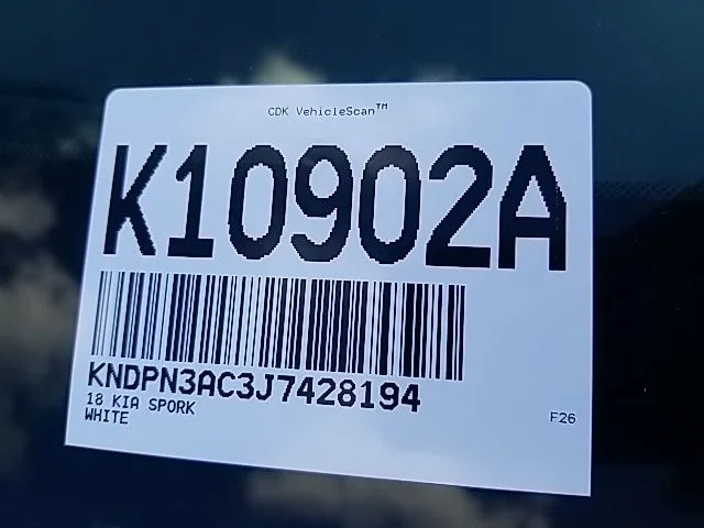 Used 2018 White Kia EX image 29