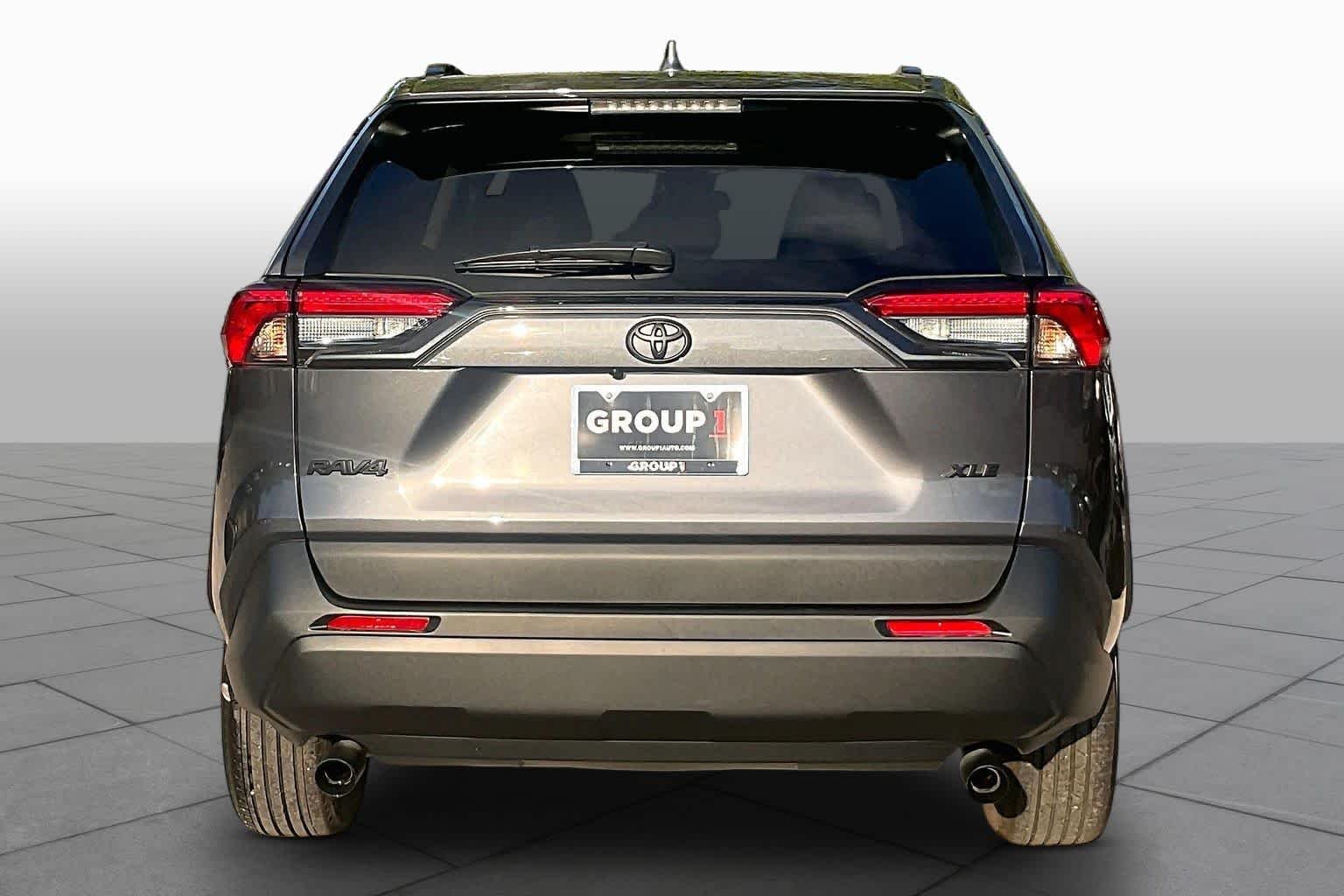 Used 2025 Magnetic Gray Metallic Toyota XLE image 4