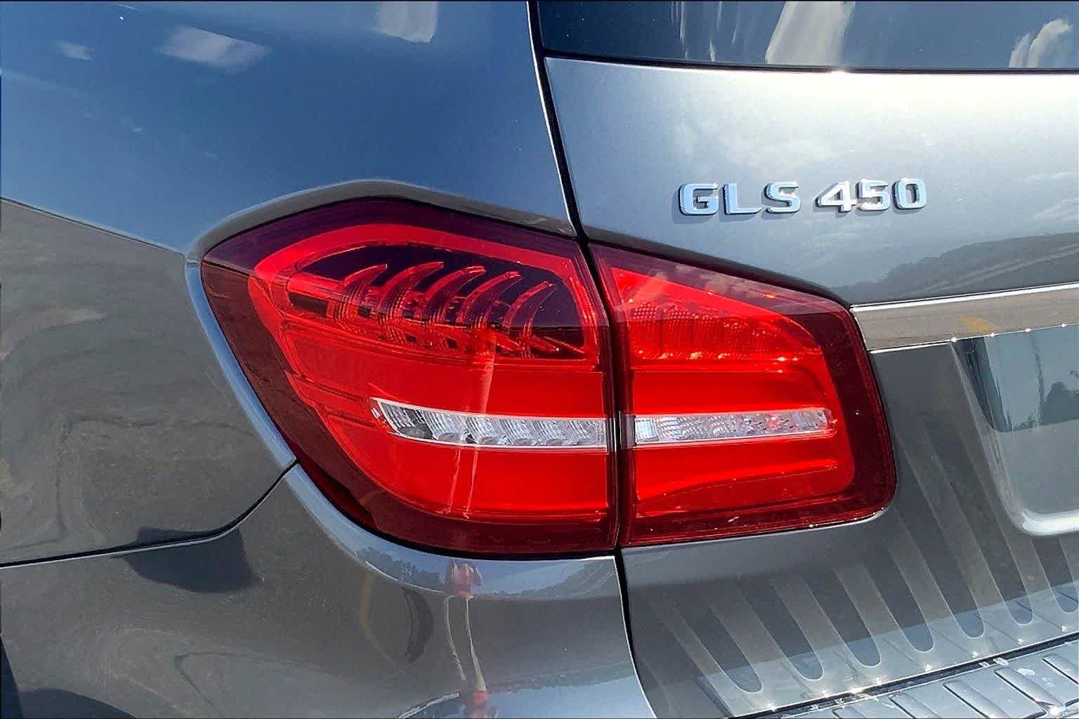 Used 2018 Selenite Grey Metallic Mercedes-Benz GLS 450 image 29