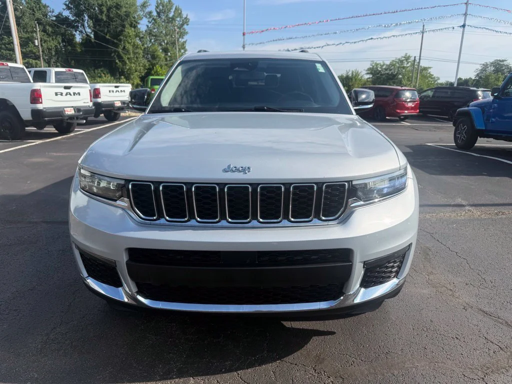 Certified Used 2021 Silver Zynith Jeep Limited image 9