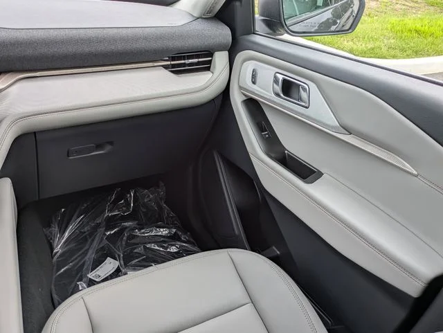 New 2026 Agate Black Metallic Ford Active image 17