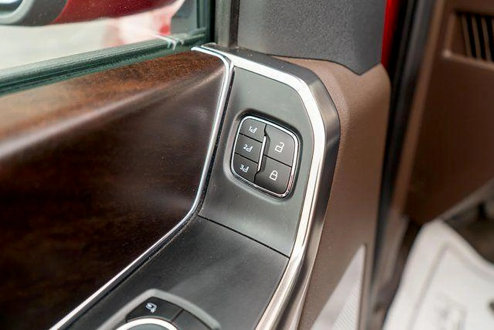 Used 2023 Rapid Red Metallic Tinted Clearcoat Ford King Ranch image 19