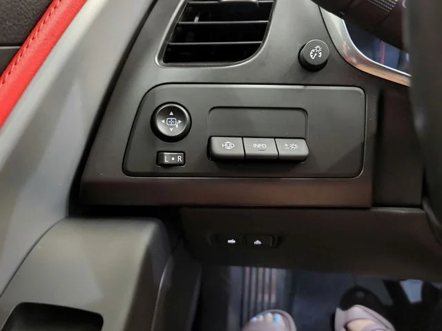 Used 2019 White Chevrolet Grand Sport image 31