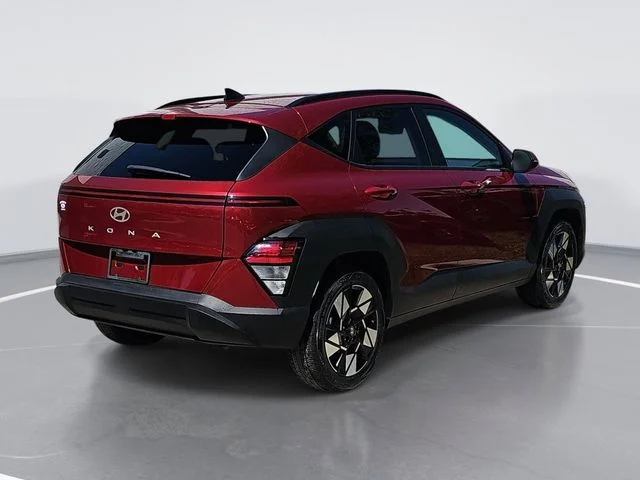 Used 2025 Red Hyundai SEL image 3