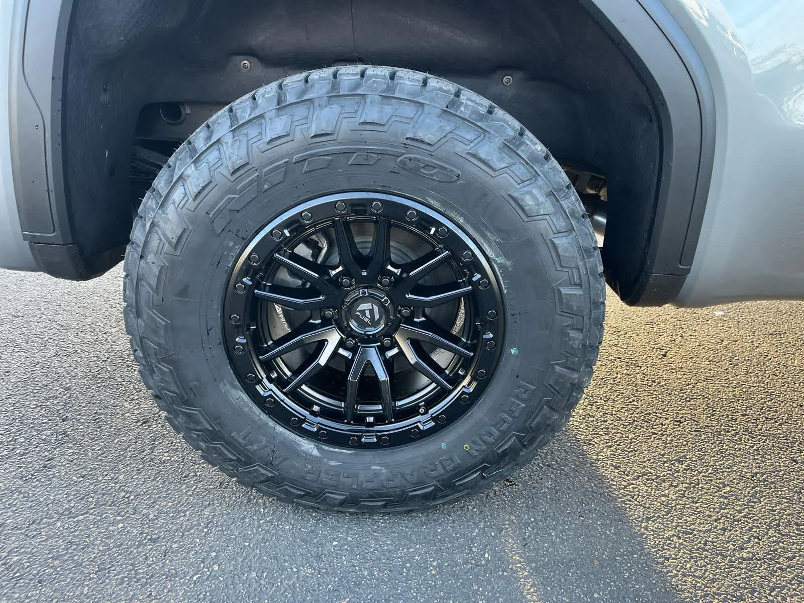 2026 GMC Sierra 1500 SLT - Photo 10