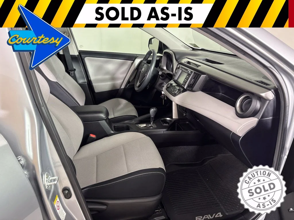 Used 2017 Silver Toyota XLE image 13
