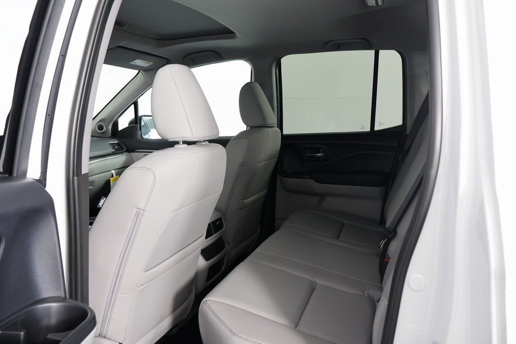 New 2026 Platinum White Pearl Honda RTL image 6