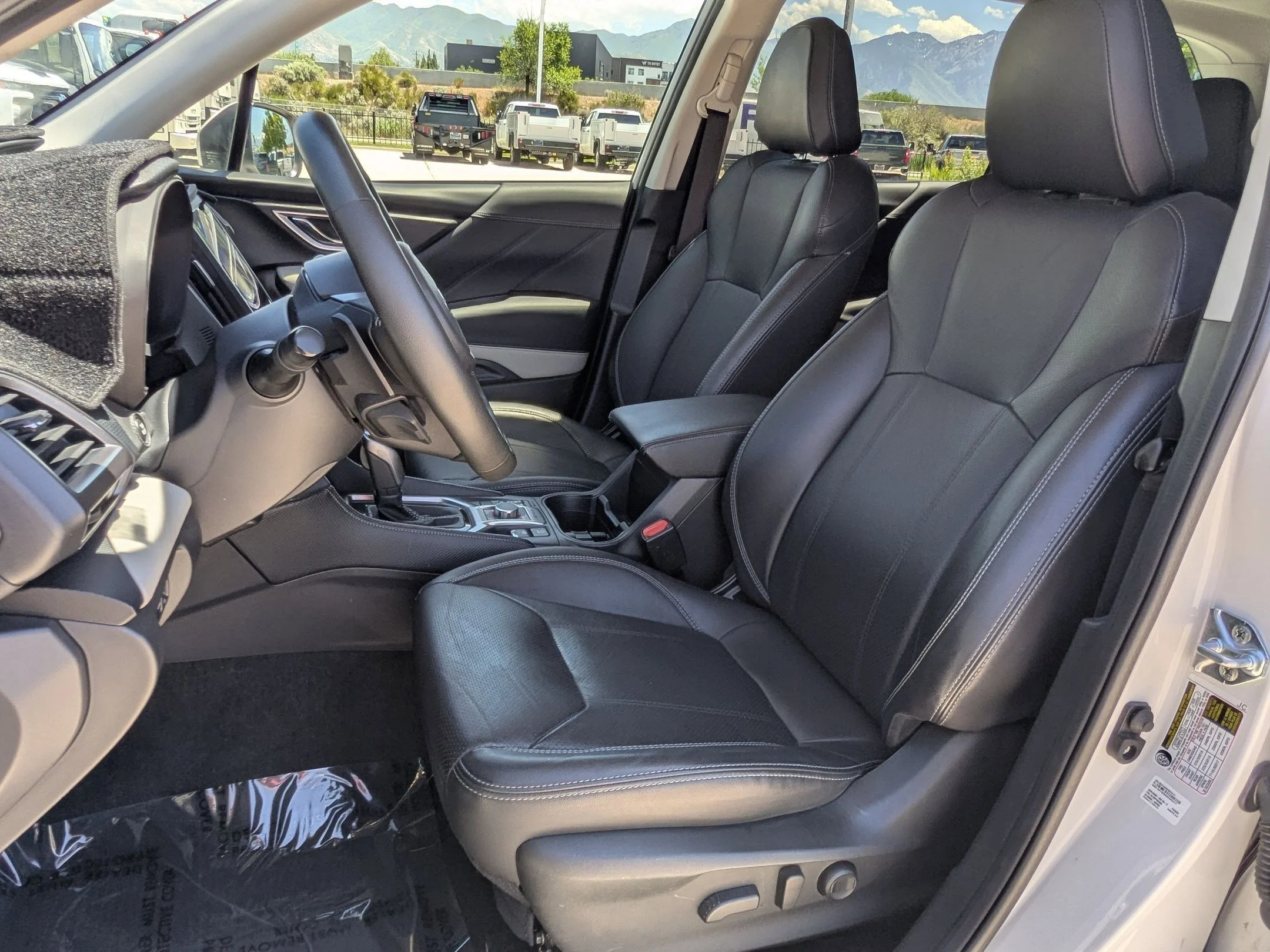 Used 2024 Crystal White Pearl Subaru Limited image 28