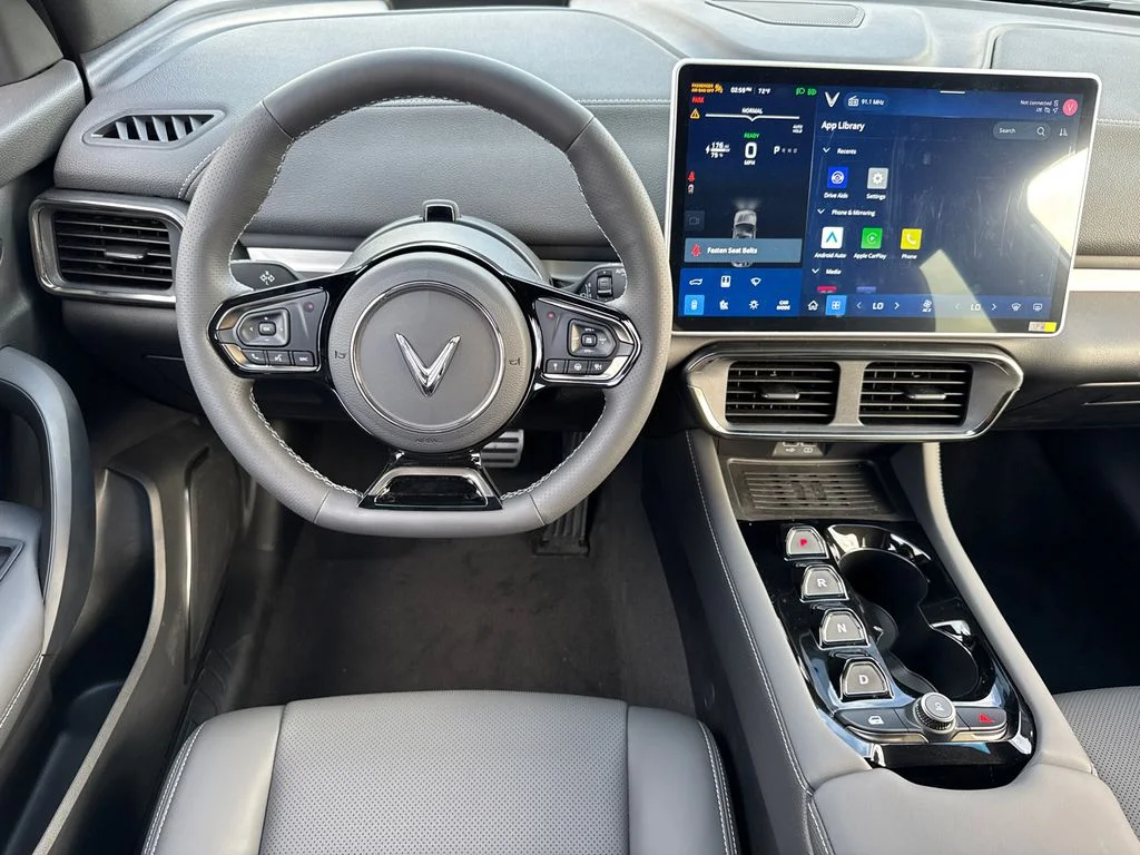 New 2025 Silver VinFast Plus image 21
