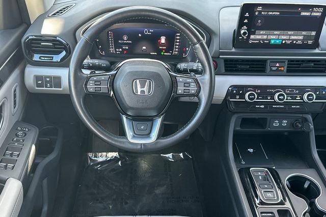 Used 2024 White Honda Elite image 14