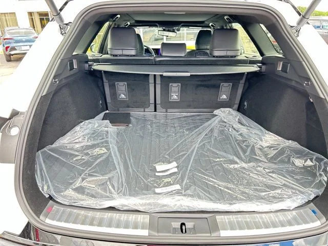 New 2026 Oxygen White with Black roof <sup>1</sup> Toyota  Limited image 11