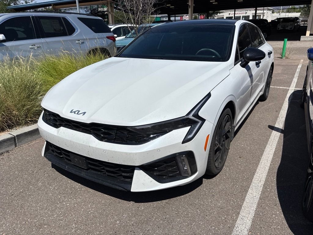 Used 2025 White Kia GT-Line image 2