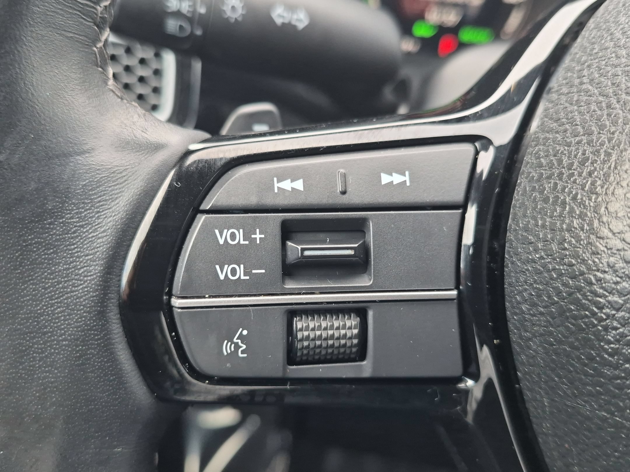 2025 Honda Civic Hatchback Sport Touring - Photo 15