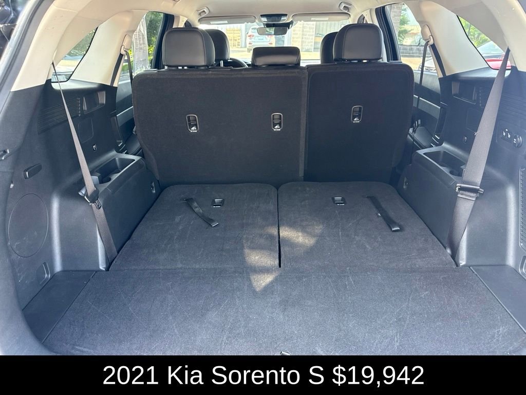 Used 2021 Ebony Black Kia S image 16