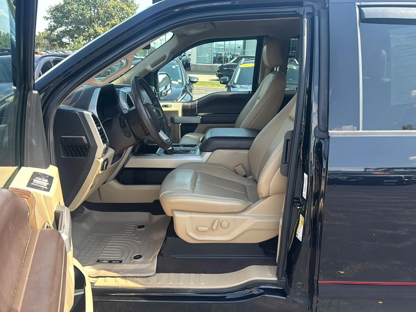 Used 2019 Agate Black Ford LARIAT image 11