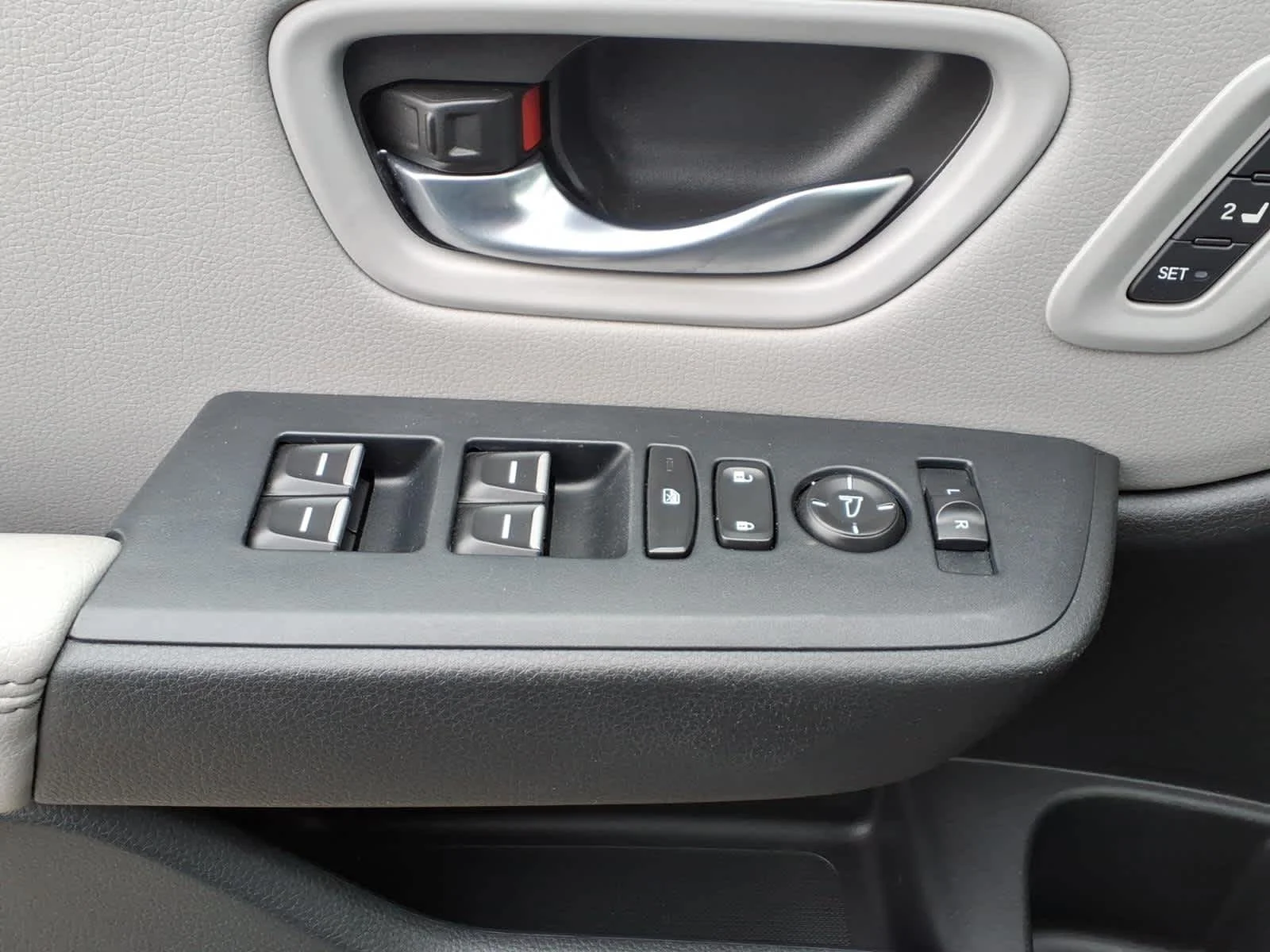 2024 Honda Pilot Touring - Photo 18