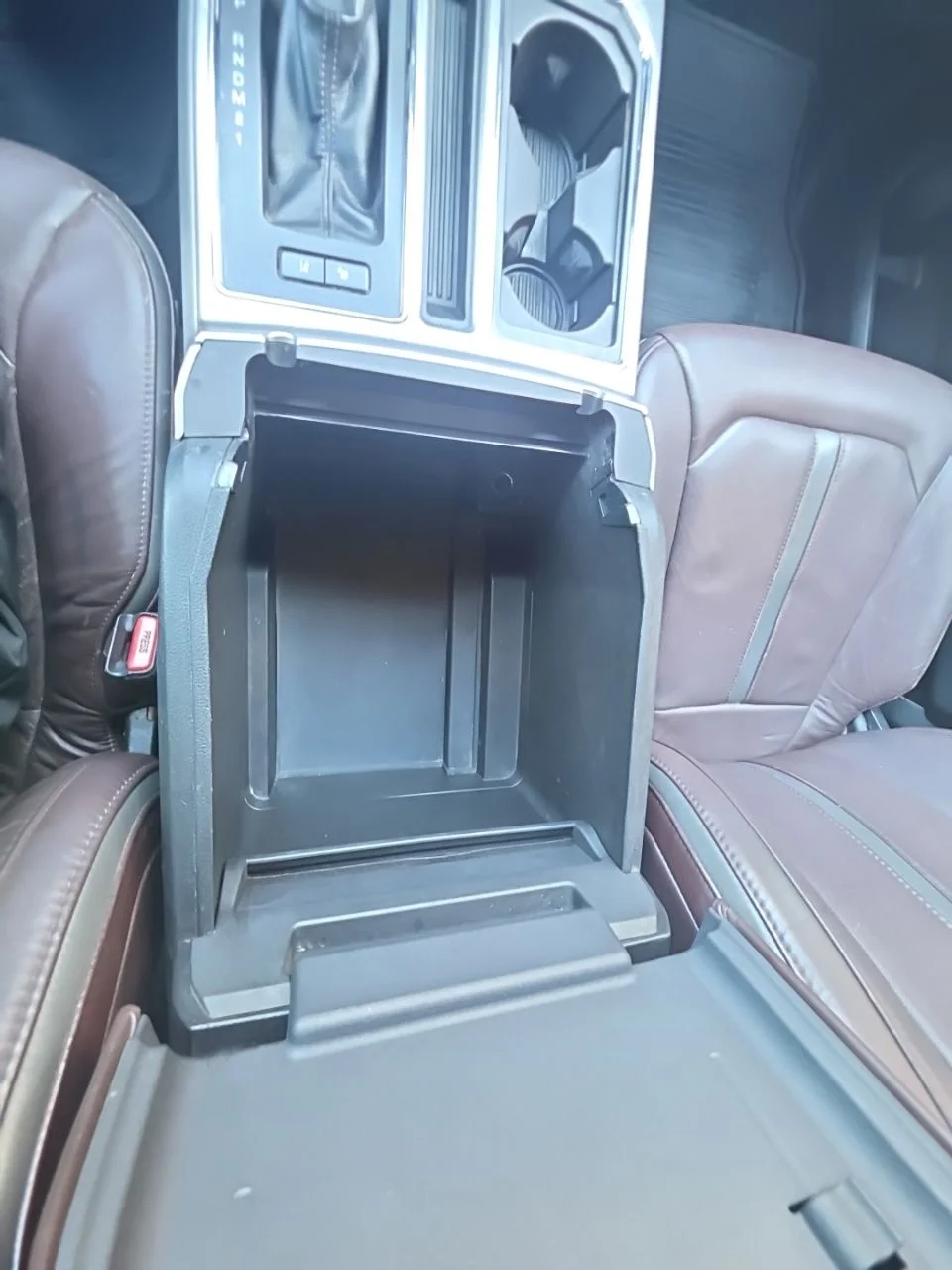 Used 2015 Black Ford Platinum image 38