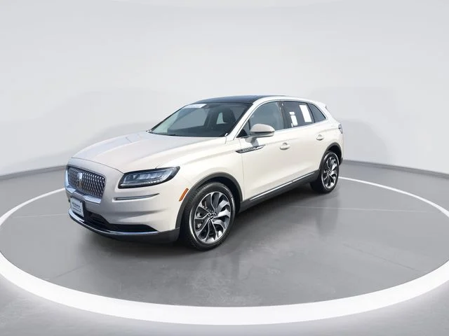 Used 2022 White Lincoln Reserve image 4