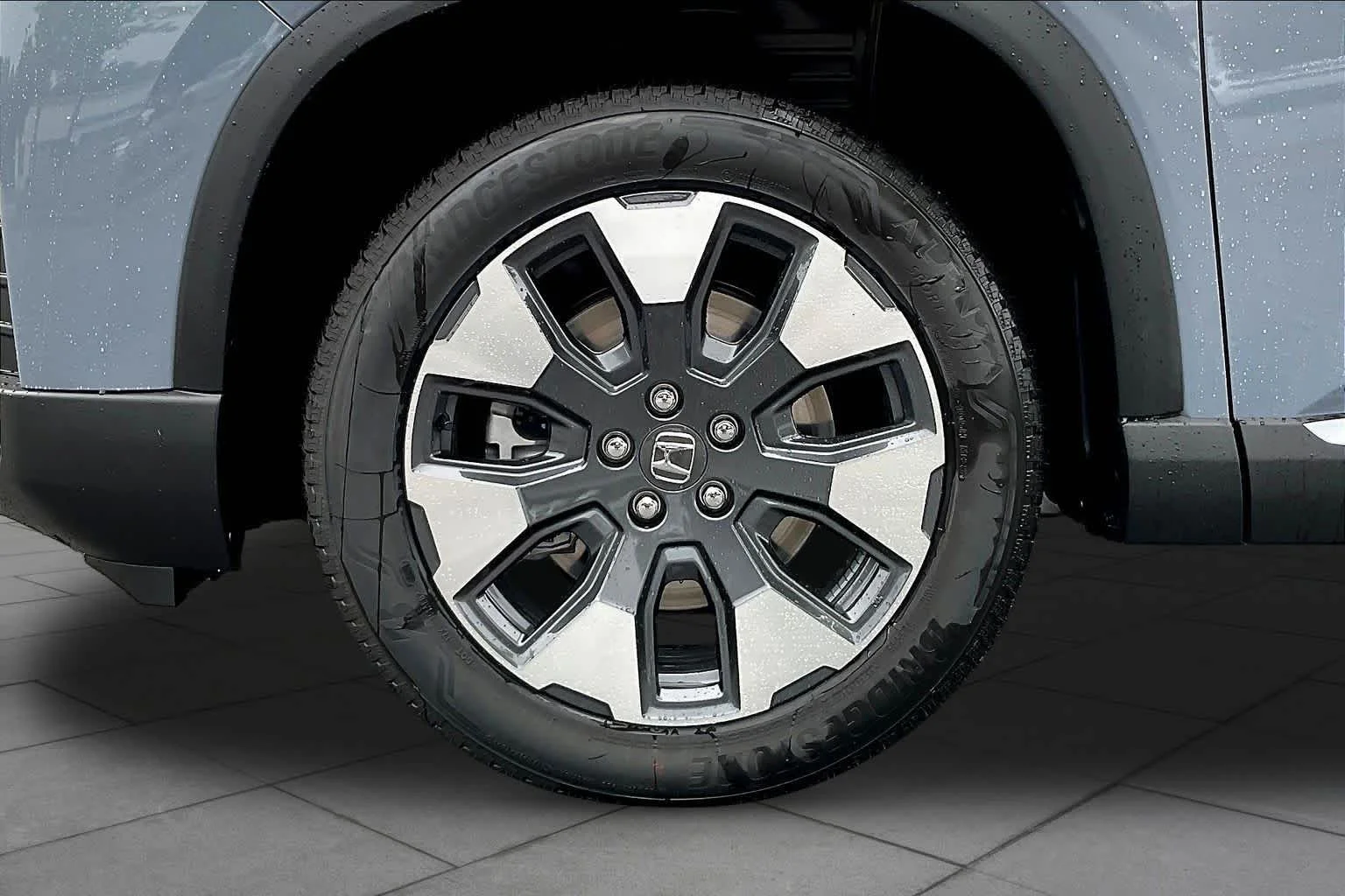New 2026 Sonic Gray Pearl Honda Touring image 11