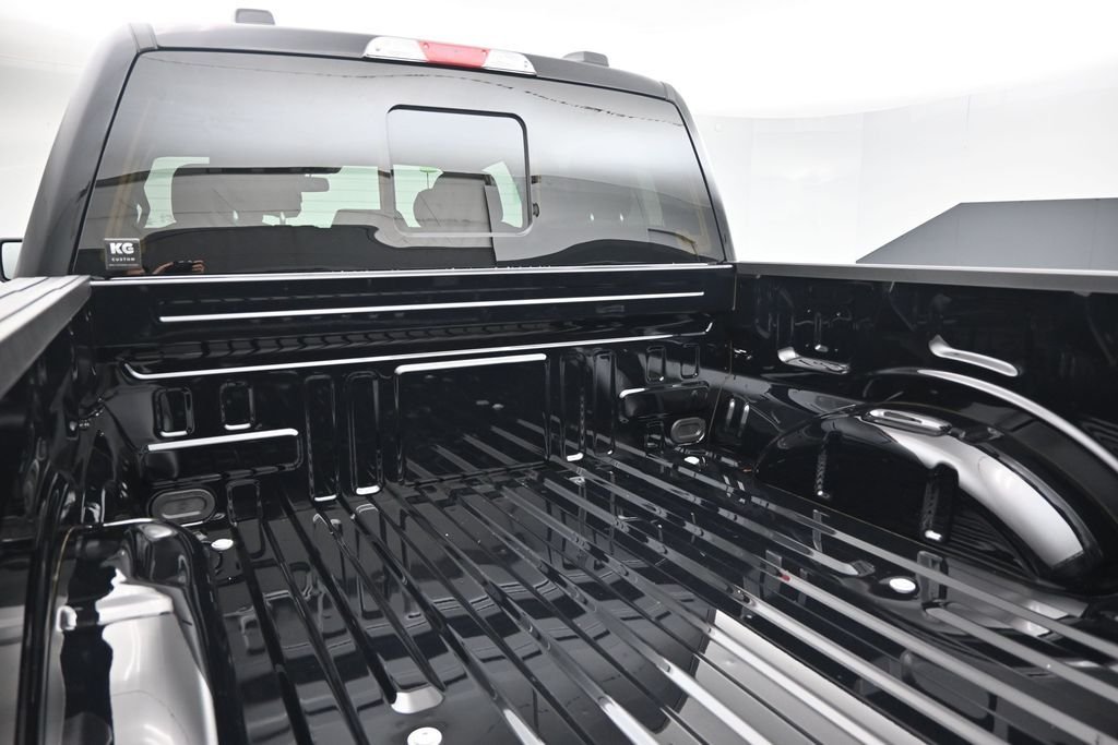New 2026 Agate Black Metallic Ford XLT image 22