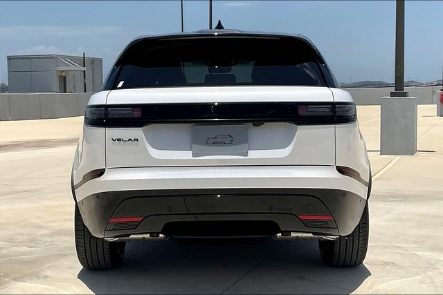 Certified Used 2026 White Land Rover Dynamic SE image 4