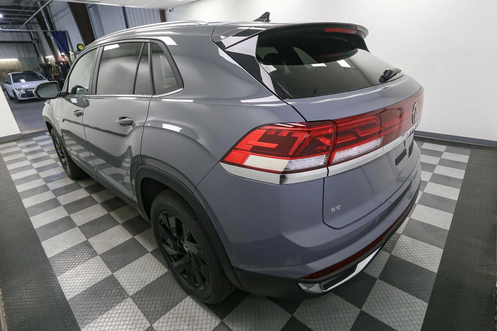 New 2026 Pure Gray Volkswagen 2.0T SE w/Technology image 9