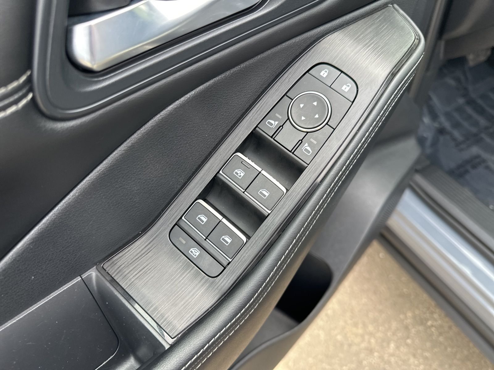 Certified Used 2025 Gray Nissan SL image 17