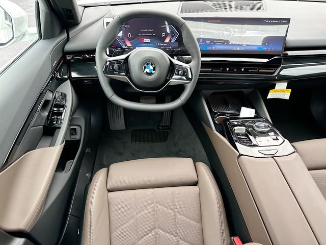 New 2026 White BMW 530i image 17