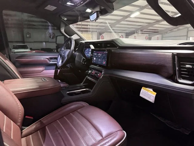 Used 2025 Silver GMC Denali Ultimate image 12