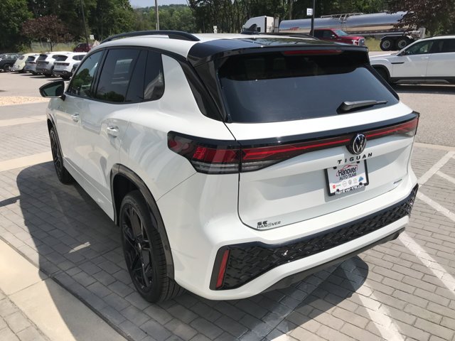 New 2026 Opal White Pearl Volkswagen SE R-Line Black image 6