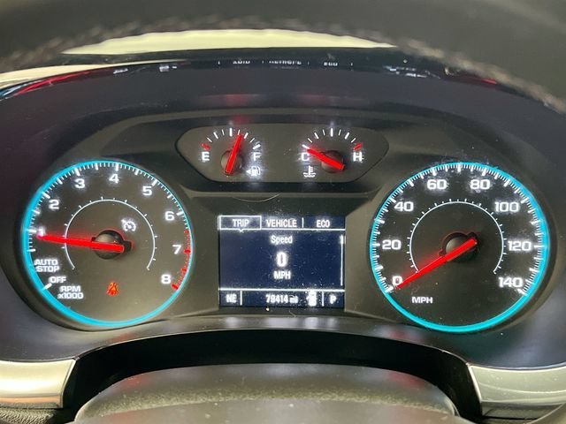 Used 2023 SUMMIT WHITE Chevrolet LT Cloth image 3
