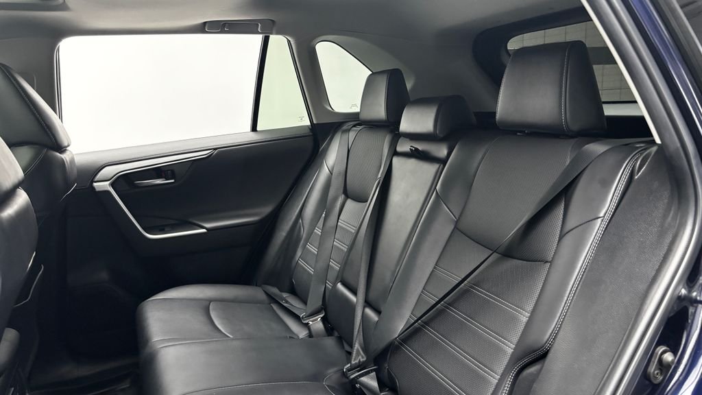 Used 2023  Toyota Limited image 28