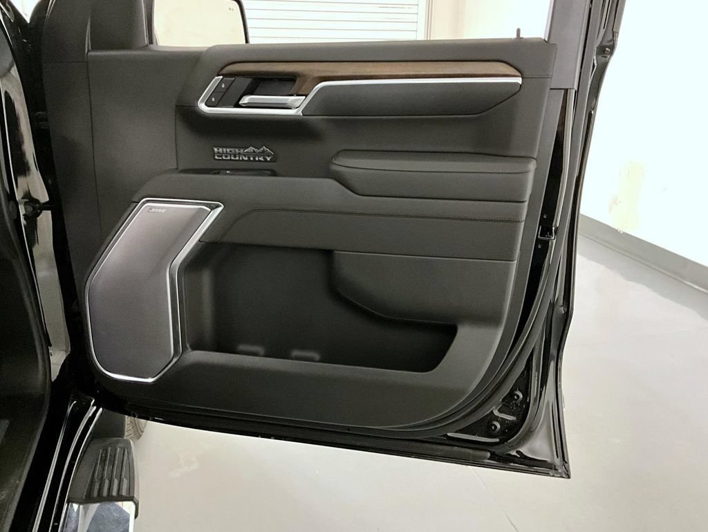2026 Chevrolet Silverado 1500 High Country - Photo 18