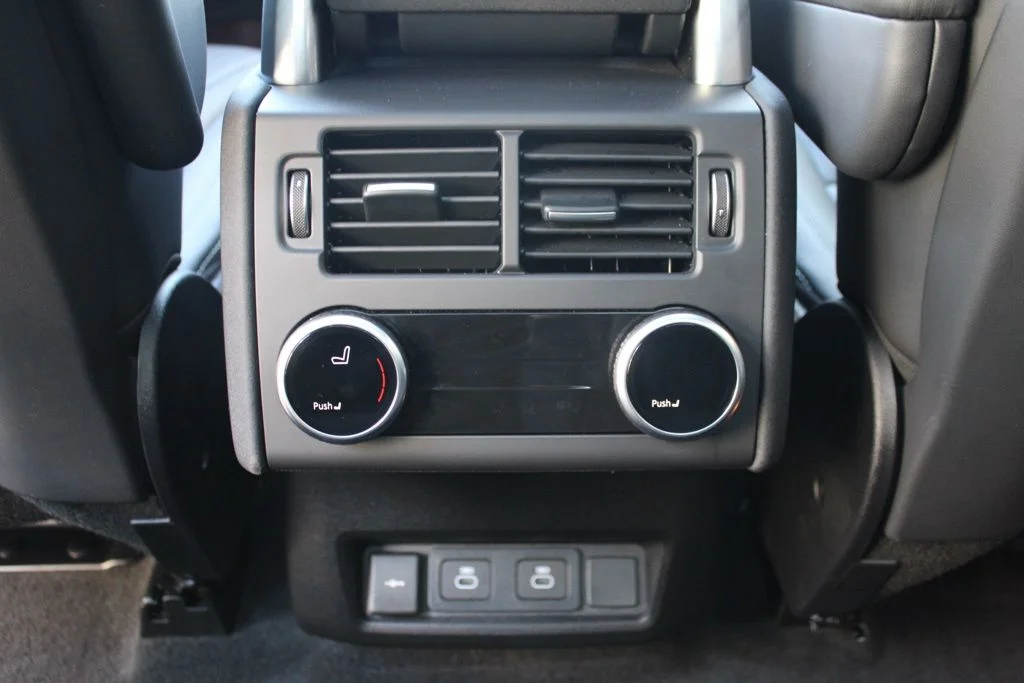 Certified Used 2025 Eiger Grey Metallic Land Rover Dynamic SE image 36