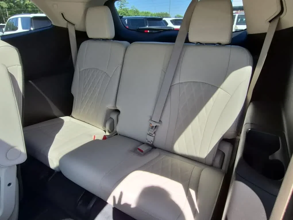 Certified Used 2023 Emperor Blue Metallic Buick Avenir image 9