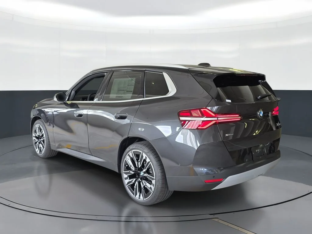 New 2026 Dark Graphite Metallic BMW 30 xDrive image 4