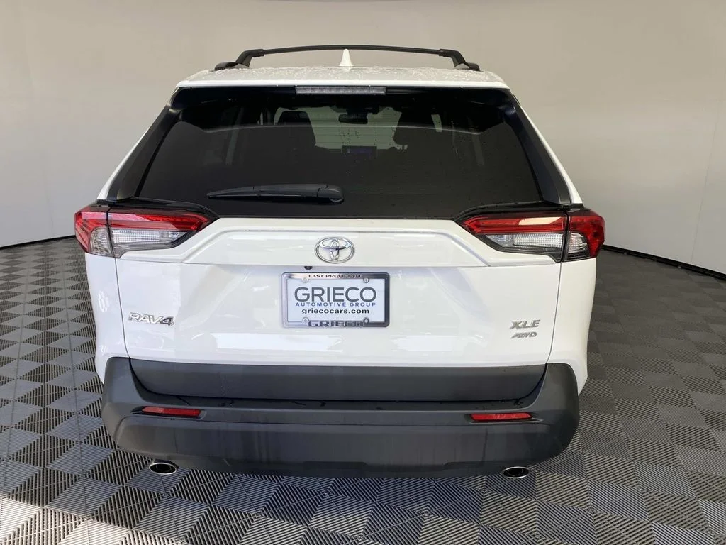 Used 2023 White Toyota XLE image 7