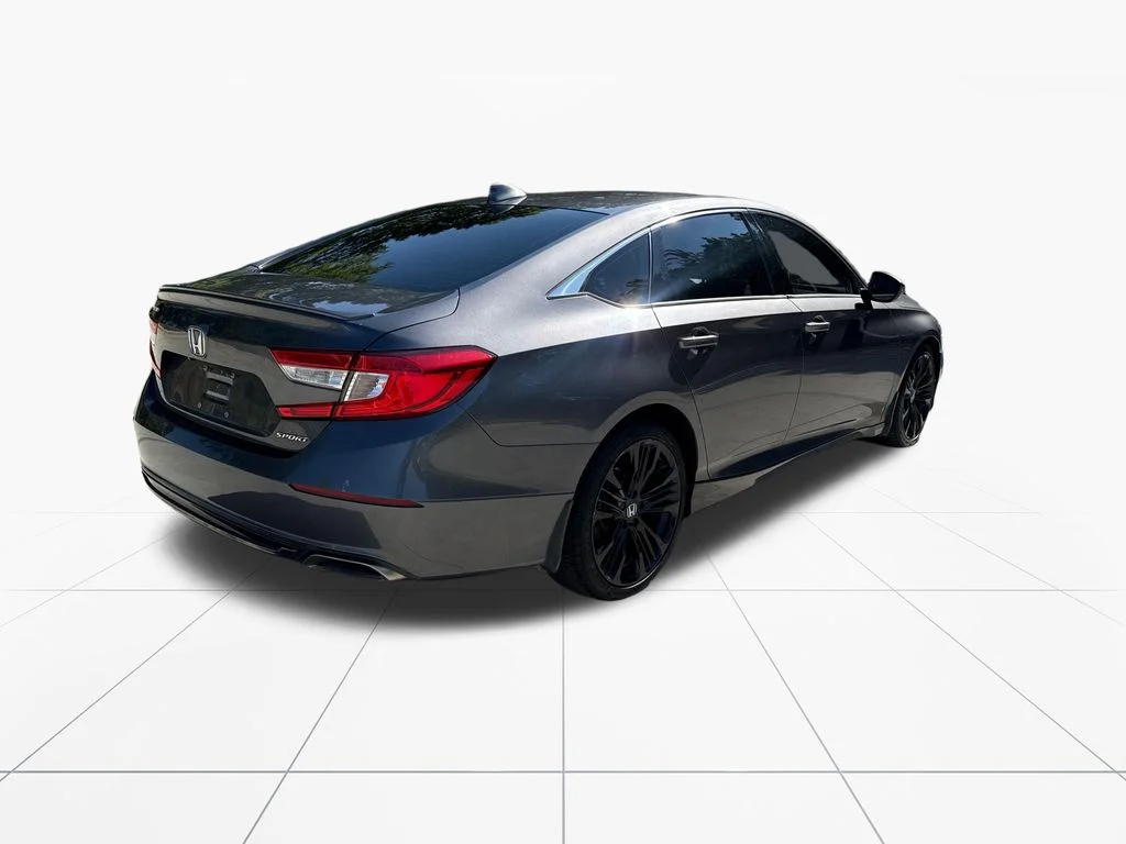 Used 2018 Modern Steel Metallic Honda Sport image 8