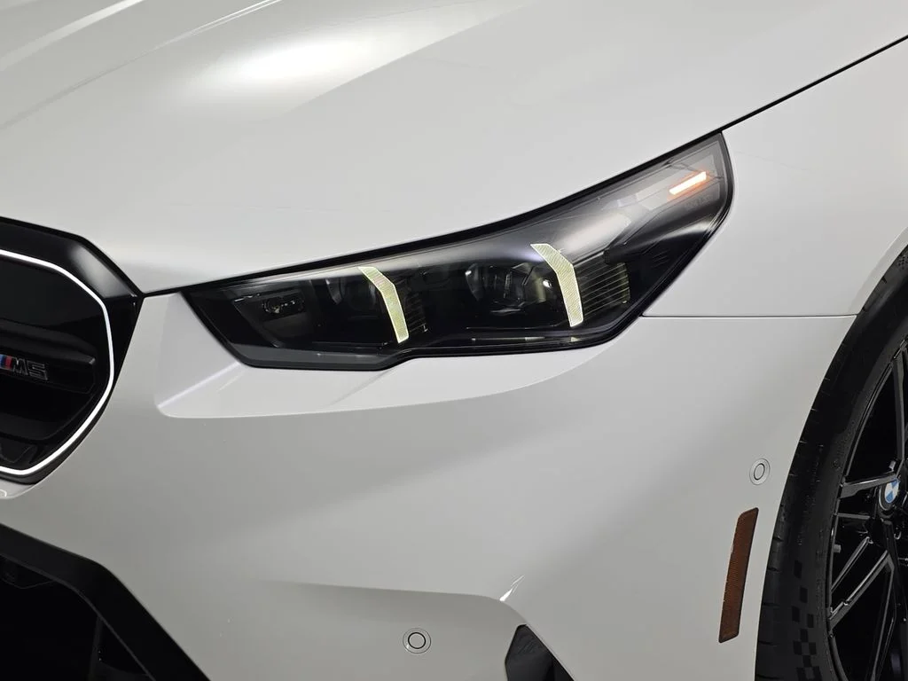 Used 2026 Alpine White BMW  image 34