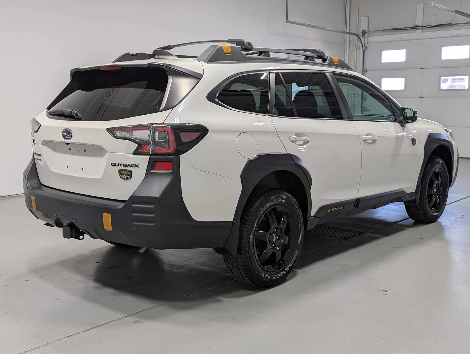 Used 2022 Crystal White Pearl Subaru Wilderness image 8