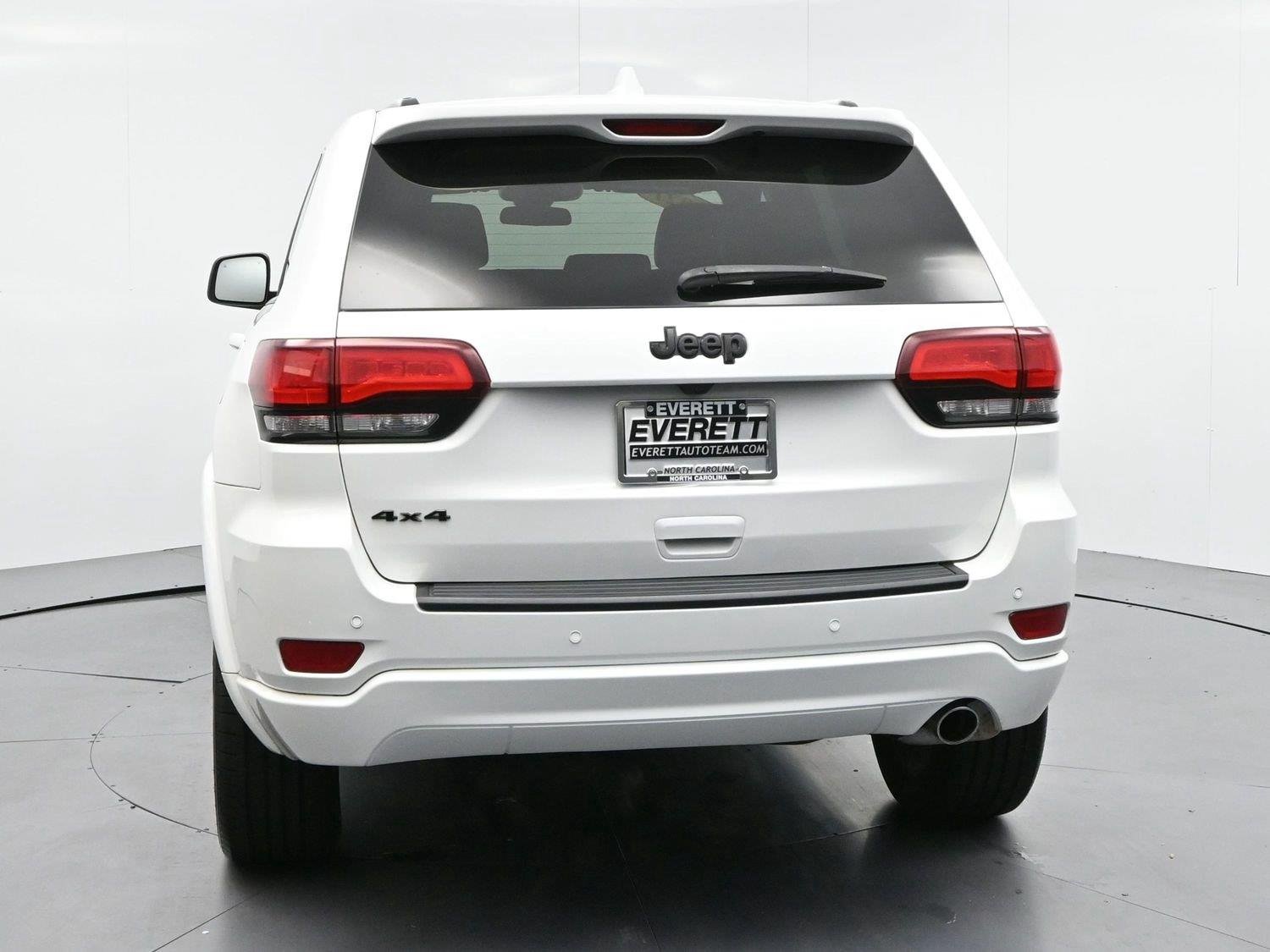 Used 2021 Bright White Clearcoat Jeep Laredo X image 6